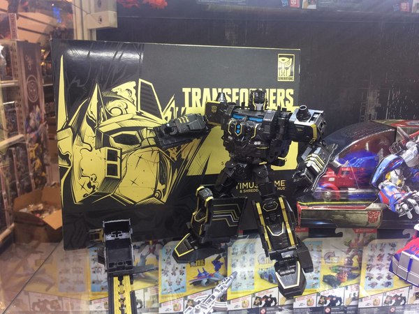 Transformers Product Display Featuring The Last Knight, Titans Return Wave 5, And SDCC Exclusives 02 (2 of 14)